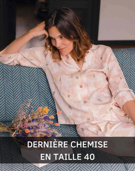 Nêge Paris - pyjamas Divine Idylle  shirt-trousers with a print showing a delicate floral composition in powder pink - no-wdf